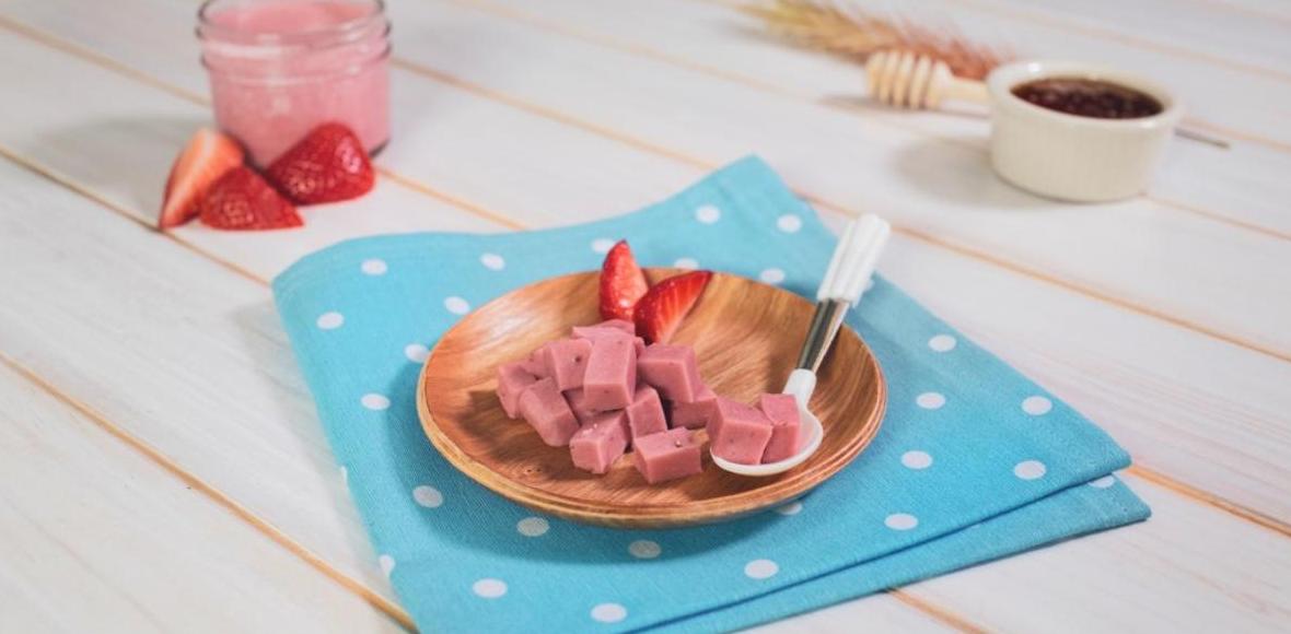 ️】Receta de gelatina de fresa con leche Kazoku Restaurante